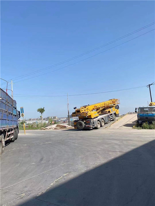 诸城市25吨吊车的租赁价格大概是多少？